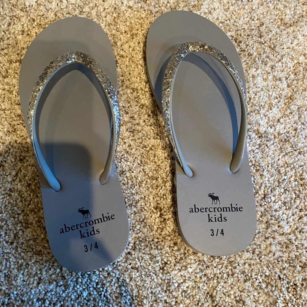 Abercombie kids flip flops